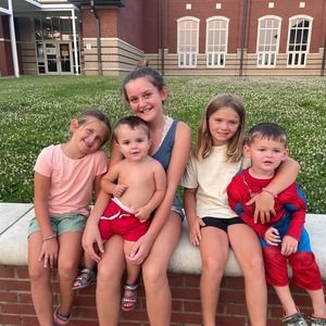 Meet your Posher, Angie